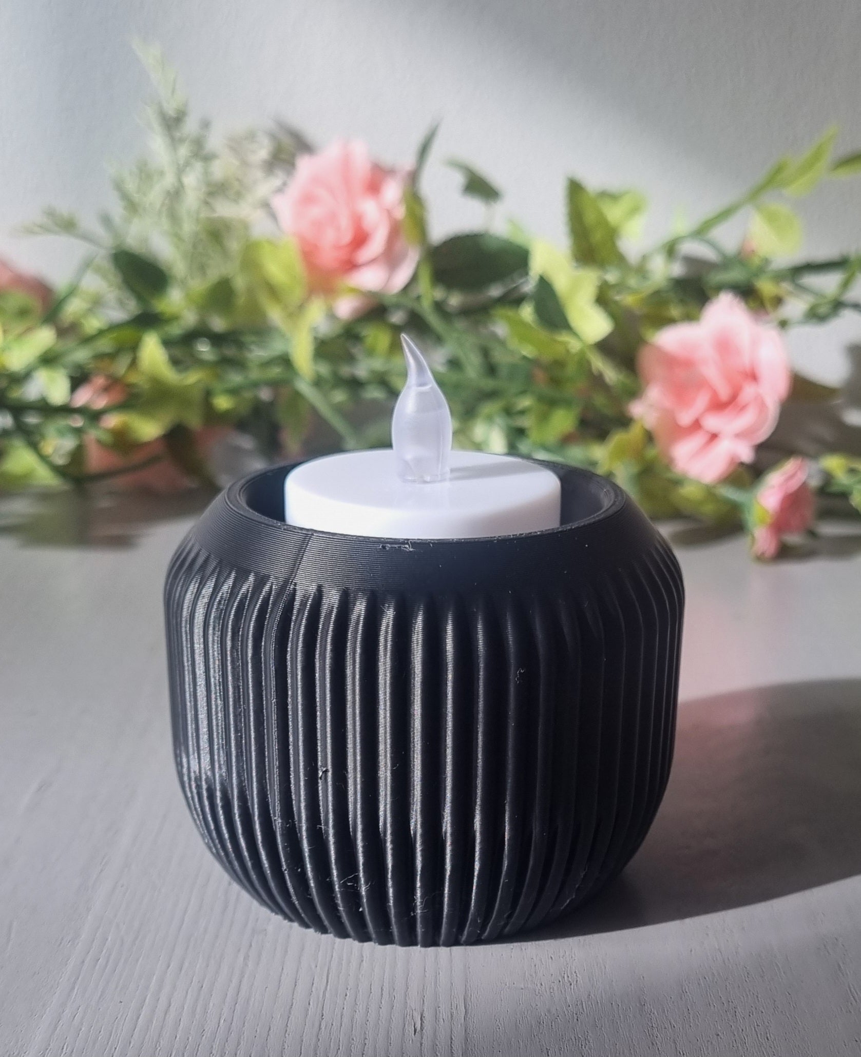 Striped flameless tealight holder