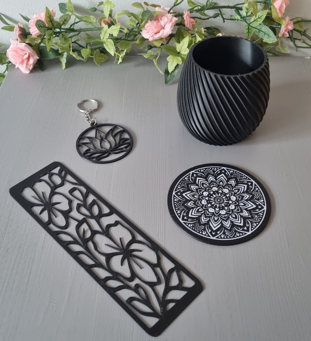 Black floral gift set
