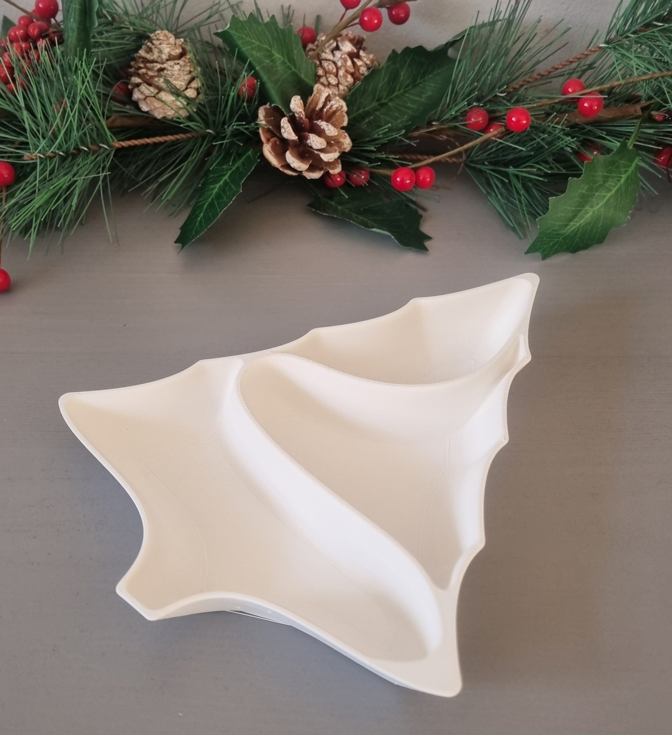 Set of 2 christmas tree snack plates