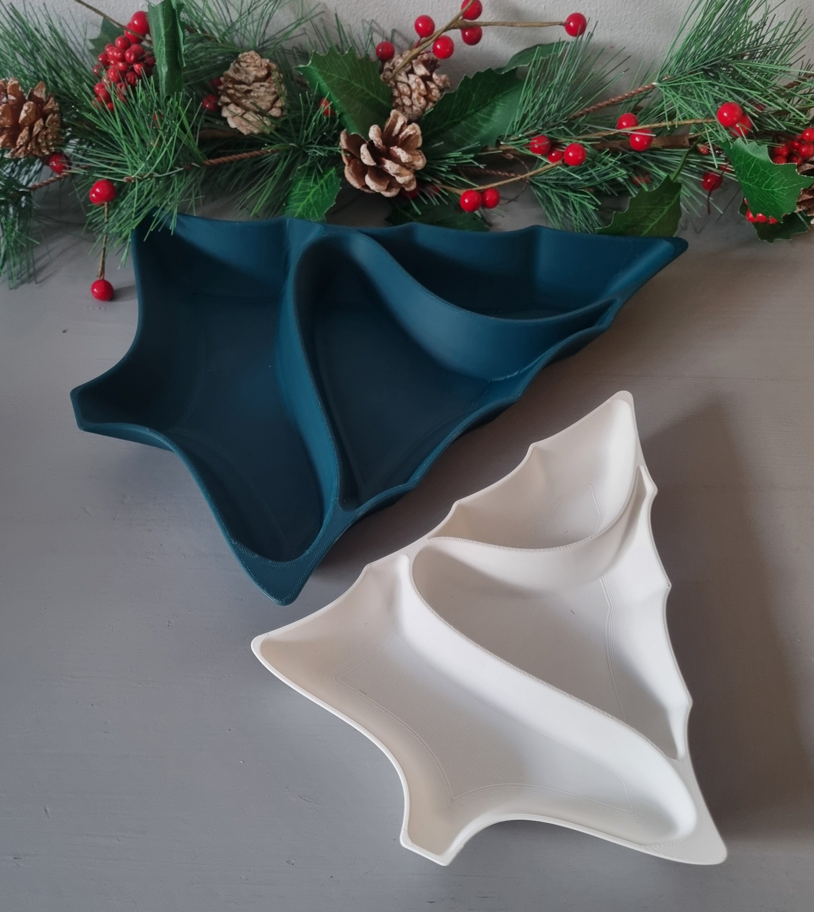 Set of 2 christmas tree snack plates